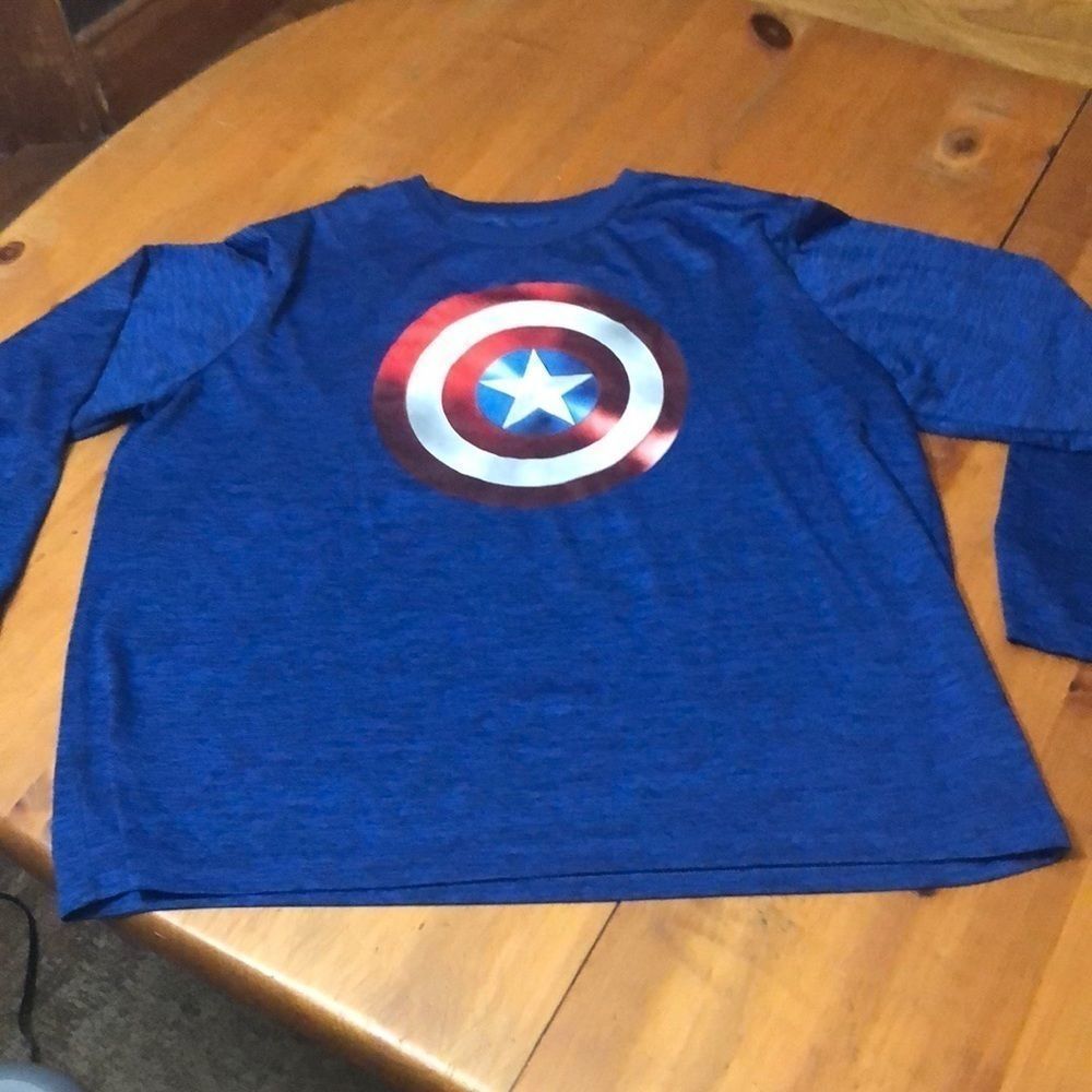 Avengers long sleeve size XL